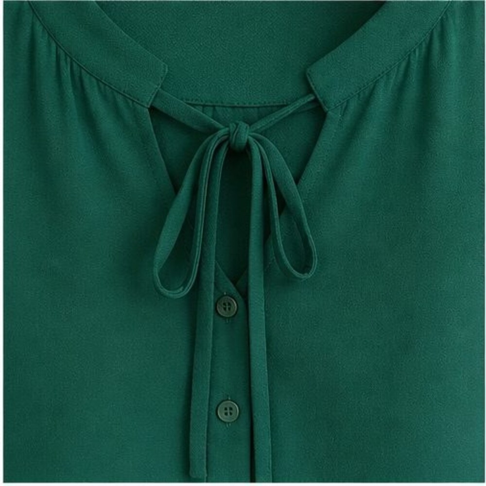 Emerald Button Blouse - Picture 4 of 6